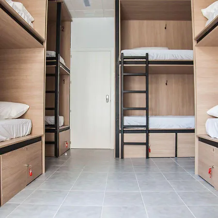 Hostal Ohana *