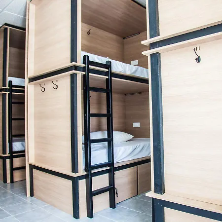 Ohana Hostel *